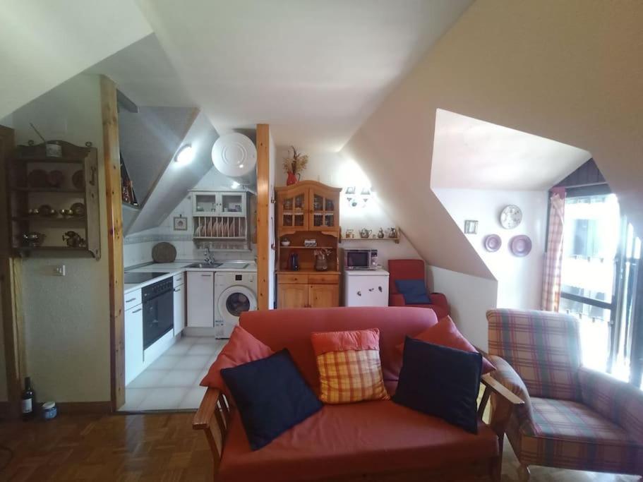 Apartamento Atico En Pleno Pirineo El Pueyo de Jaca Exterior foto