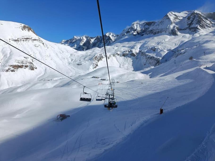 Apartamento Atico En Pleno Pirineo El Pueyo de Jaca Exterior foto
